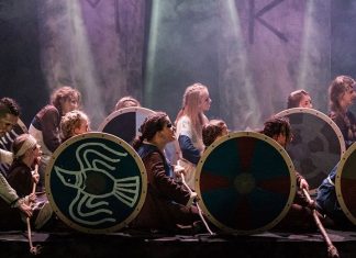 Życie codzienne w czasach zarazy: Teatr Komedii Valldal