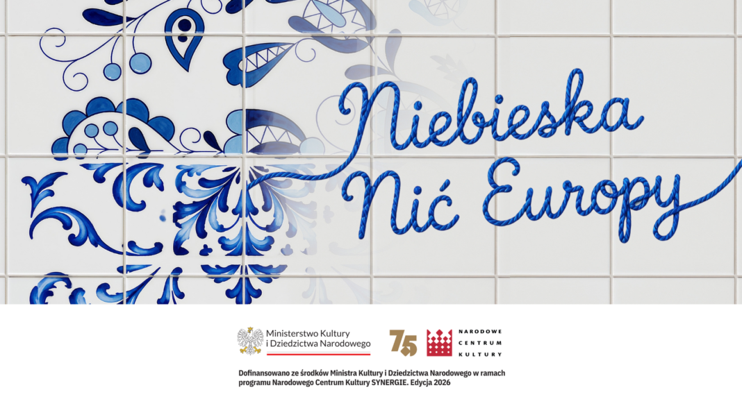 niebieska nić kolor